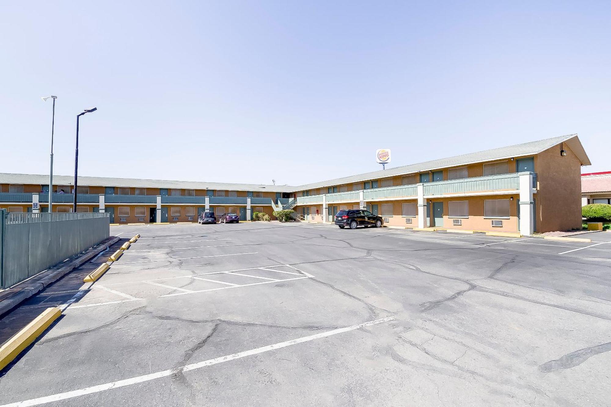 Oyo Casa Grande Near I-10 Hotel 2*